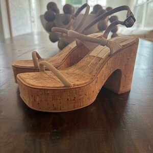 NWOB~Dolce Vita Beige Cork Platform Sandals with Ankle Strap! Size 7.5